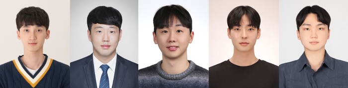 왼쪽부터 제31회 삼성휴먼테크논문대상 수상한 성균관대 박원범, 전승환, 엄승환, 문석현, 설재훈(사진=성균관대학교)
