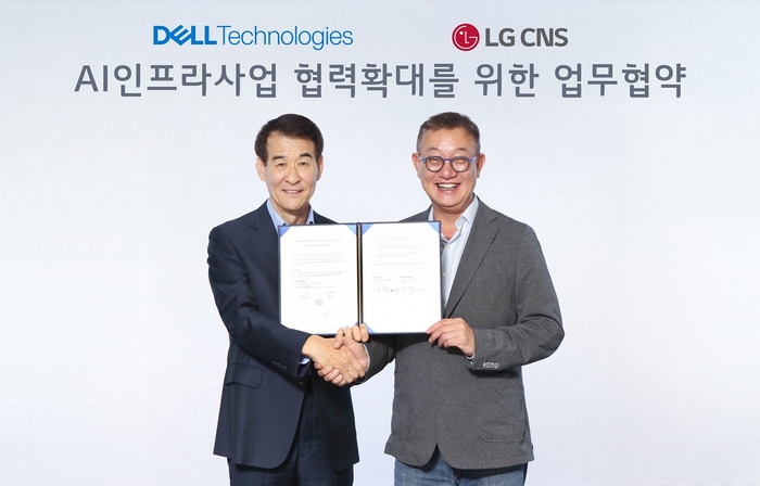 LG CNS가 델 테크놀로지스와 최근 마곡 LG CNS 본사에서 AI 인프라 업무협력을 위한 양해각서(MOU)를 교환했다고 13일 밝혔다. [사진=LG CNS 제공]