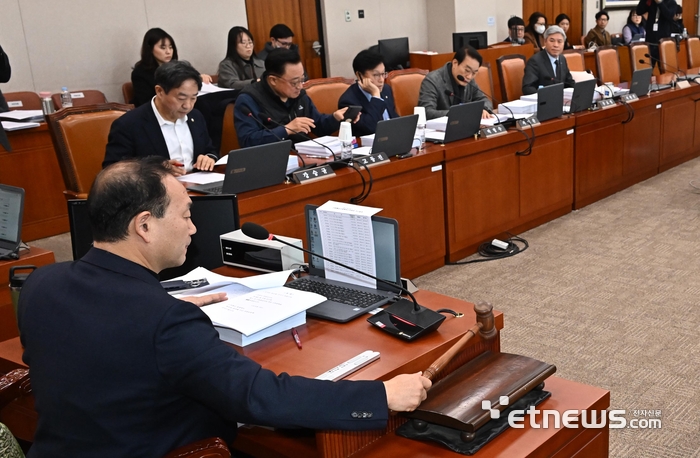산자특허소위, 반도체 특별법·에너지 3법 논의