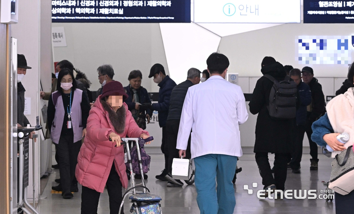 단독PA-전공의 충돌 막자…삼성서울·서울대병원, 내부 규정 마련 착수