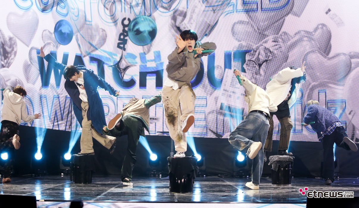 [ET포토] 아크, '자유로운 영혼들'