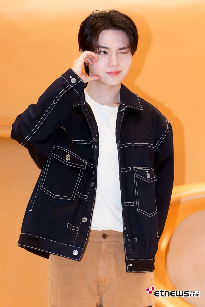 [ET포토] 트레저 도영, '숨막히는 윙크'