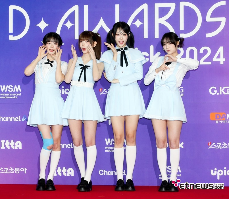 [ET포토] QWER, '완전체 밴드로 진화중'