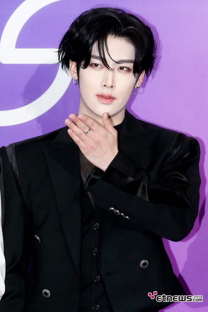 [ET포토] 제로베이스원 리키, '섹시 가이'