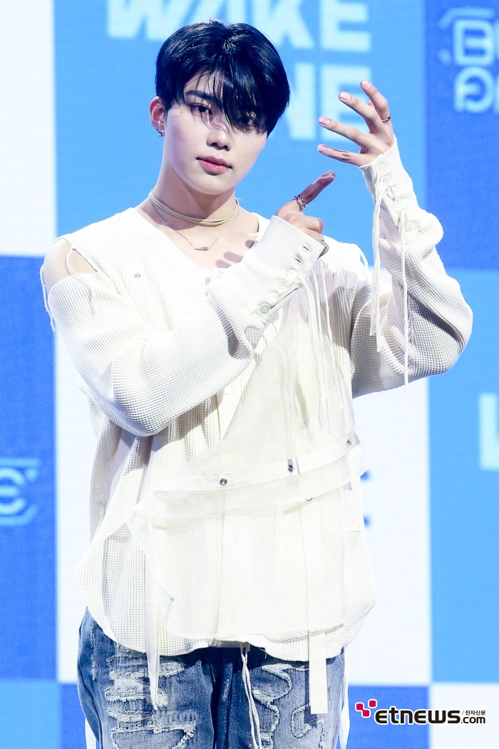 [ET포토] 제로베이스원 박건욱, '강한 남성미'