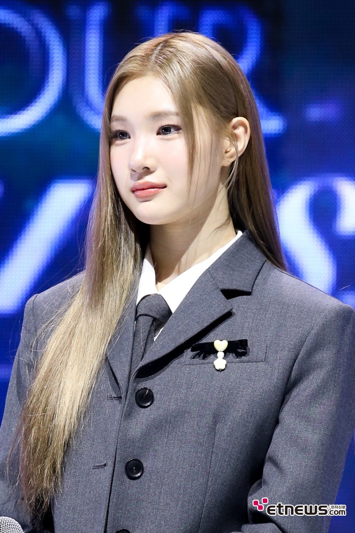 [ET포토] 하츠투하츠 주은, '청순미가 반짝'