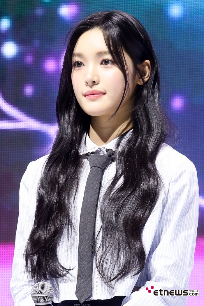 [ET포토] 하츠투하츠 유하, '만찢 미모'