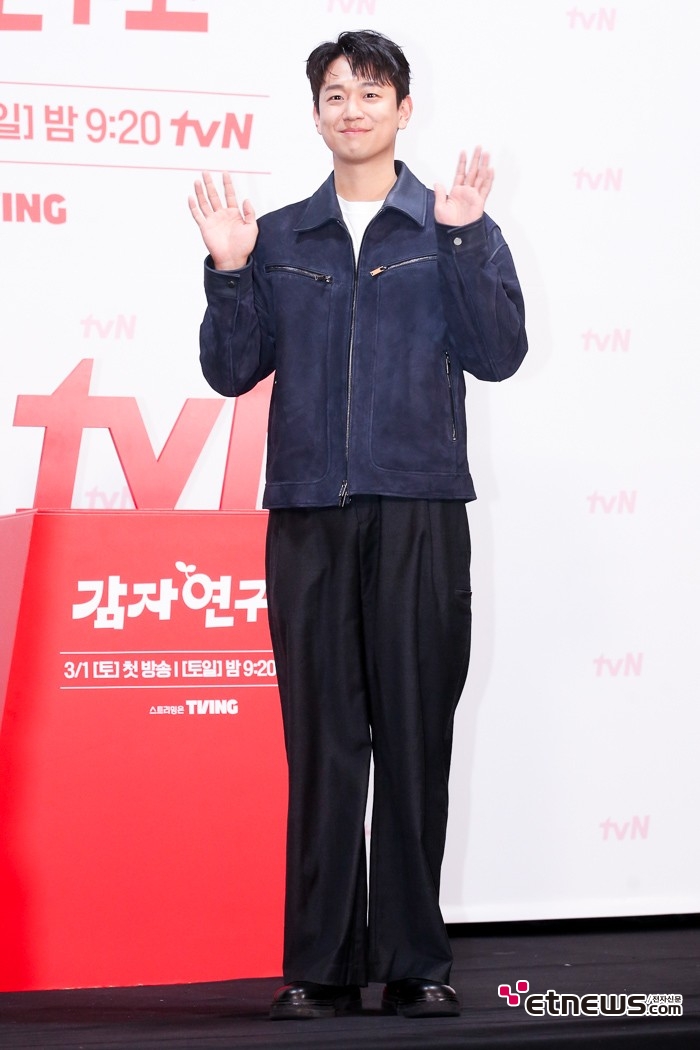 [ET포토] 신현승, '맑고 선한 인상'