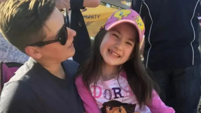사이비 종교에 빠진 부모로 인해 인슐린을 주사받지 못해 당뇨 합병증으로 숨진 호주의 엘리자베스 스트루스(당시 8세)와 언니 제이드 스트루스. 사진=고펀드미