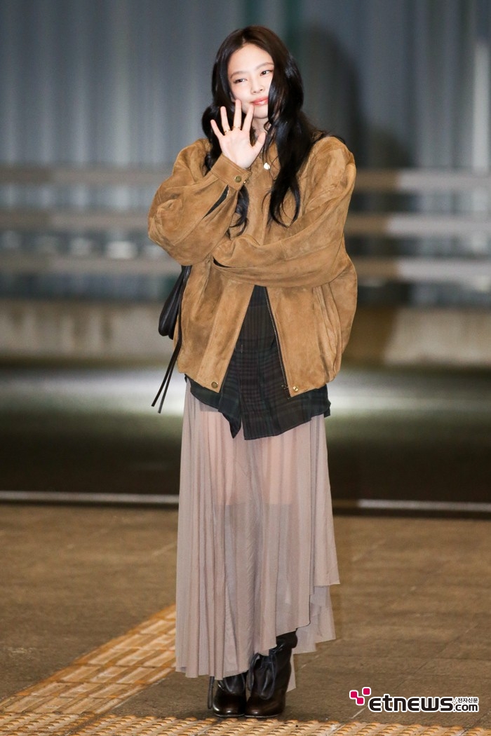 [ET포토] 제니, '얇은 롱 시스루 스커트'