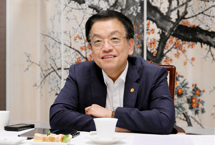 최상목 대통령 권한대행 부총리 겸 기획재정부 장관이 28일 정부서울청사에서 열린 거시경제·금융현안 간담회에서 발언하고 있다. [연합뉴스]