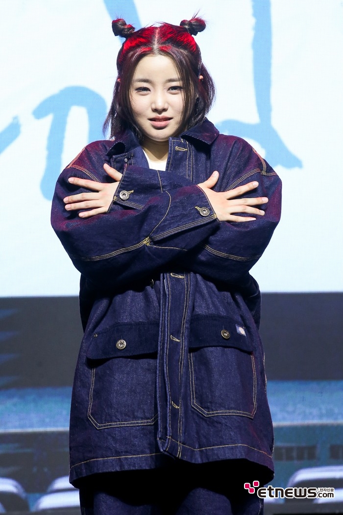 [ET포토] 영파씨 정선혜, '추위에 대처하는 리얼한 표정'