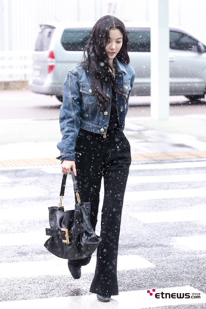 [ET포토] 김유정, '눈길을 걸어요'