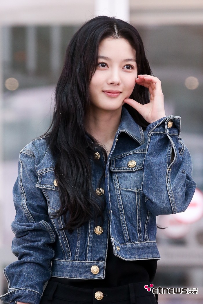 [ET포토] 김유정, '예쁨 더하는 하트'