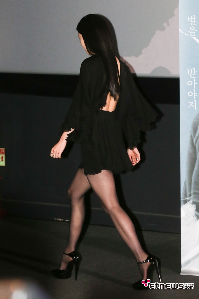 [ET포토] 이설, '과감한 뒤태 노출'
