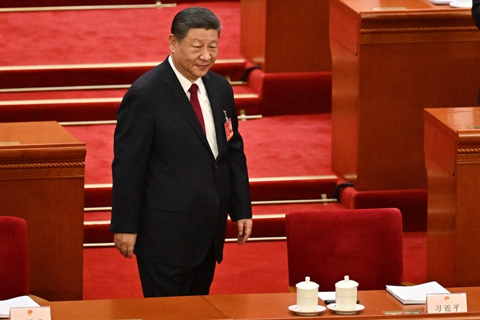 China's President Xi Jinping arrives for the opening session of the National People's Congress (NPC) at the Great Hall of the People in Beijing on March 5, 2025. (Photo by Pedro PARDO / AFP/연합)