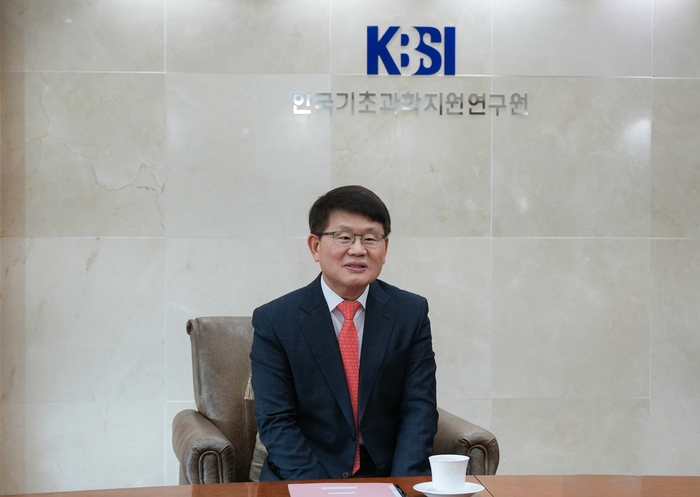 [데스크가 만났습니다]양성광 원장 “KBSI는 산·학·연 핵심 조력자…가속기 등 핵심 시설 구축도 순항