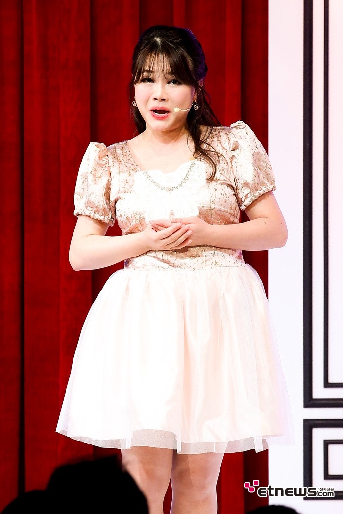 [ET포토] 이경진, '아름다운 열창'