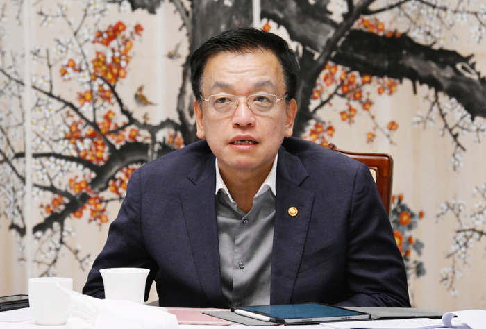 최상목 대통령 권한대행 부총리 겸 기획재정부 장관이 14일 정부서울청사에서 열린 거시경제·금융현안 간담회에서 발언하고 있다. [연합뉴스]