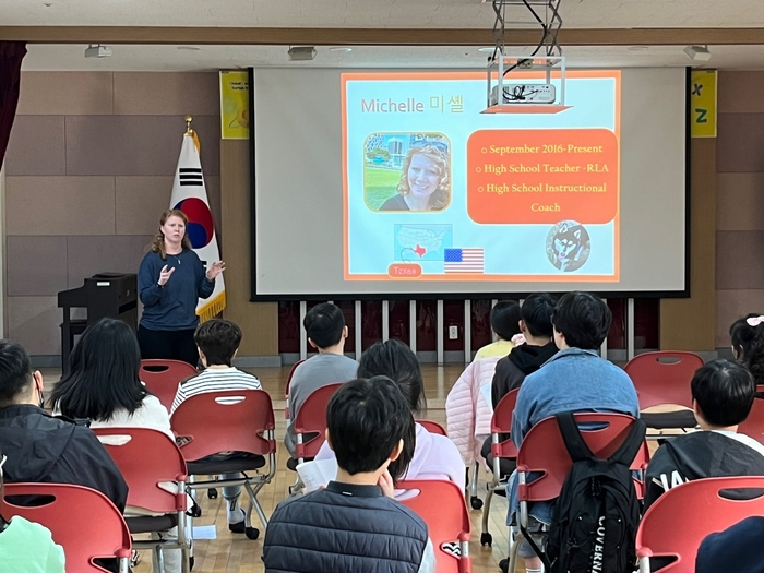 충청북도국제교육원 부설 영재교육원의 청주 영어영재교육원 개강식 장면.(사진=충청북도국제교육원)