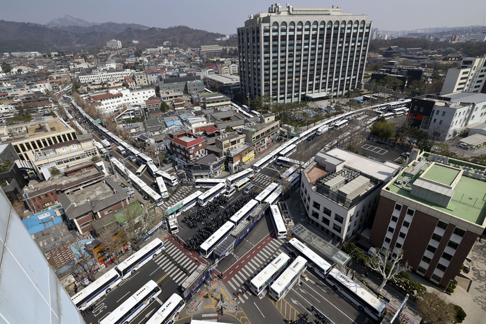 [포토] 헌법재판소 인근 전경 경찰병력