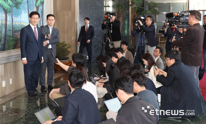 [포토] 대선 출사표 던진 김문수