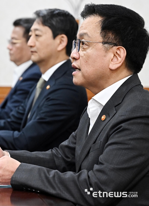 [포토] 최상목 “다음주 10조원 규모 추경안 발표”