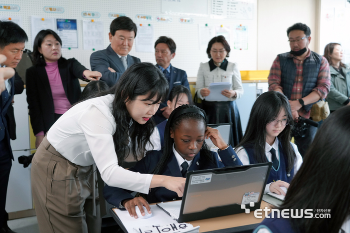 [포토] AIDT로 공부하는 수학시간