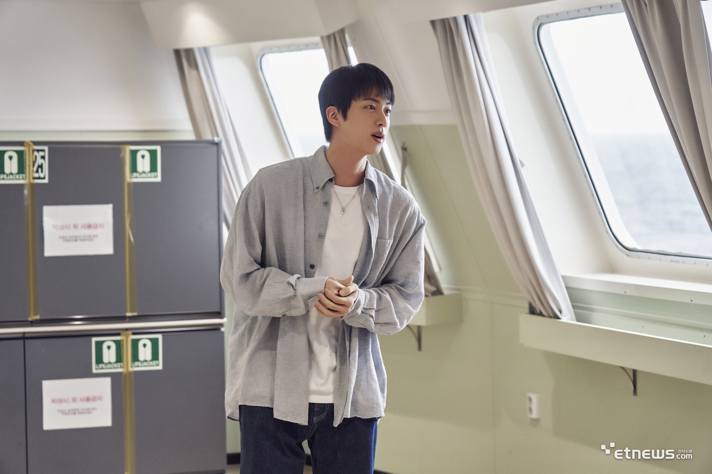 방탄소년단 진이 15일 서울 종로구 JW메리어트 동대문스퀘어 그랜드볼룸에서 열린 기자간담회를 통해 넷플릭스 예능 '대환장 기안장'의 후기를 유쾌하게 밝혔다. (사진=넷플릭스 제공)