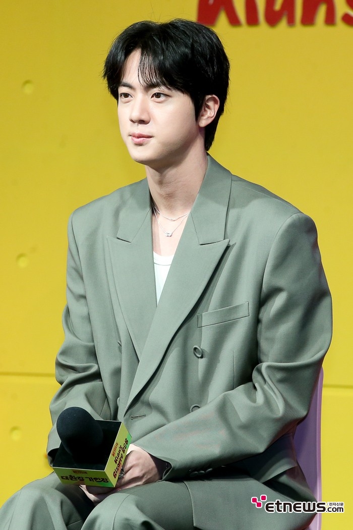 [ET포토] BTS 진, '탁월한 멋짐'