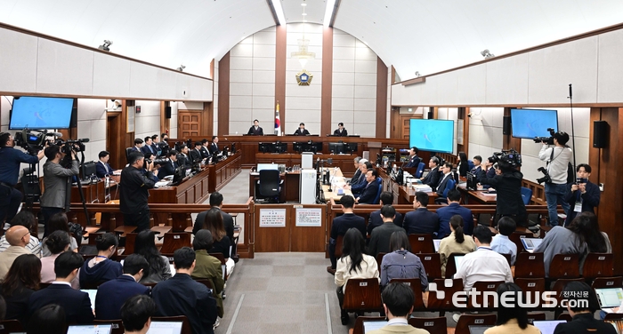 [포토] 윤석열 전 대통령 내란 우두머리 혐의 2차 공판