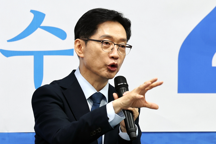 더불어민주당 김경수 대선 경선 후보가 22일 오후 광주 서구 민주당 광주시당에서 열린 지역 당원과의 간담회에서 발언하고 있다.(사진=연합뉴스)