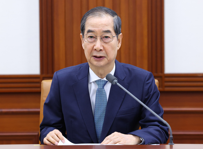한덕수 대통령 권한대행 국무총리가 24일 정부서울청사에서 국정현안관계장관회의를 하고 있다. [대통령실통신사진기자단] 연합뉴스.