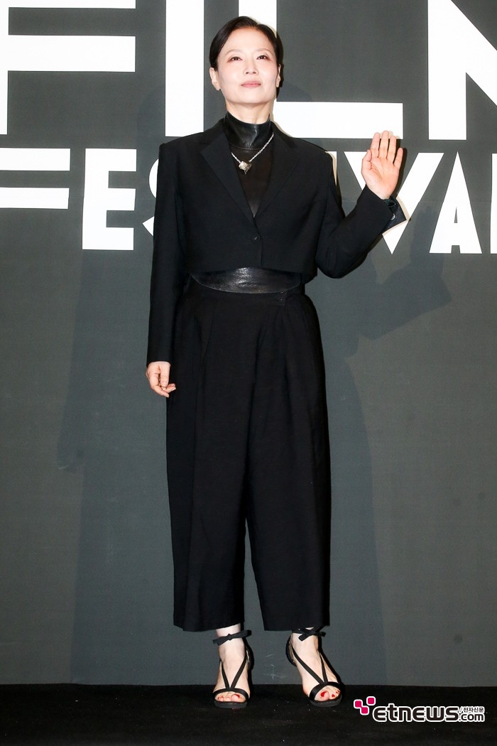 [ET포토] 오민애, '자존감 높은 포즈'