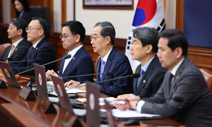 한덕수 대통령 권한대행 국무총리가 29일 정부서울청사에서 열린 국무회의에서 발언하고 있다. 연합뉴스
