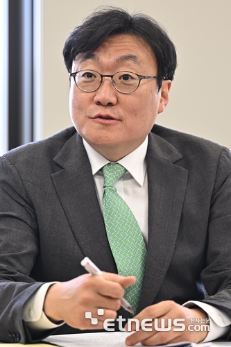 송석현 국립경국대 교수(한국디지털정부학회 학회장) 이동근기자 foto@etnews.com