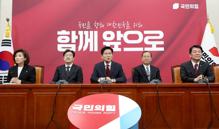 [포토] 국민의힘 선대위 회의 참석한 김문수 대선 후보