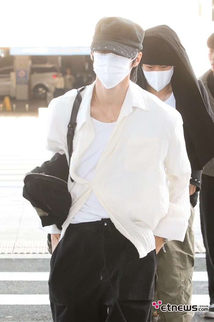 [ET포토] 라이즈 원빈, '마스크 뚫고 나오는 미모'