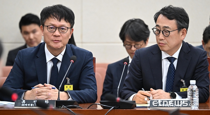 [포토] 유영상 SKT 사장 “과기부 유권해석 후 위약금 논의”