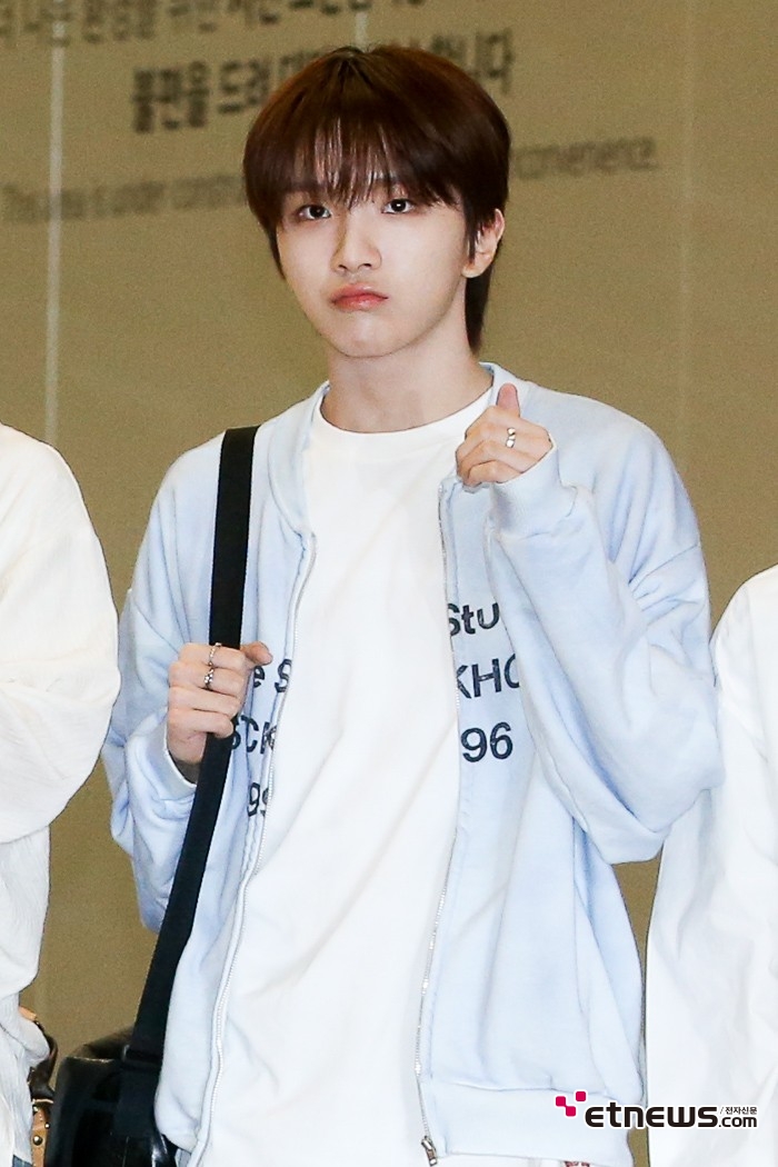 [ET포토] 보이넥스트도어 운학, '박력있게 엄지척'