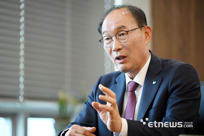 [데스크가 만났습니다]박정우 캐논코리아 대표 “캐논 기업철학은 '공생'… 국내 고용 창출·투자 지속”