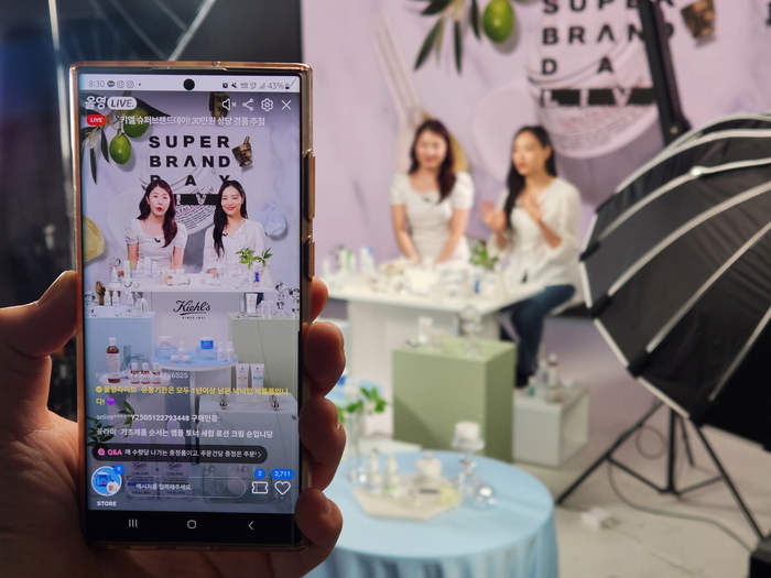 CJ올리브영 '올영라이브' 누적 방송 1000회 돌파