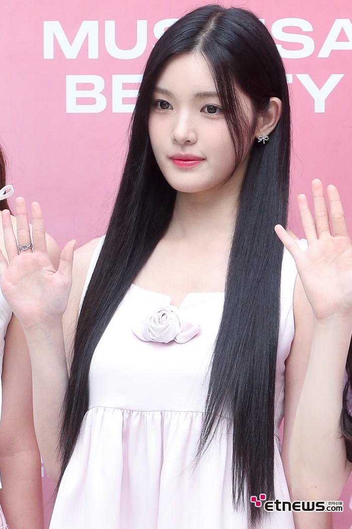 [ET포토] 하츠투하츠 유하, '핑크 바비'