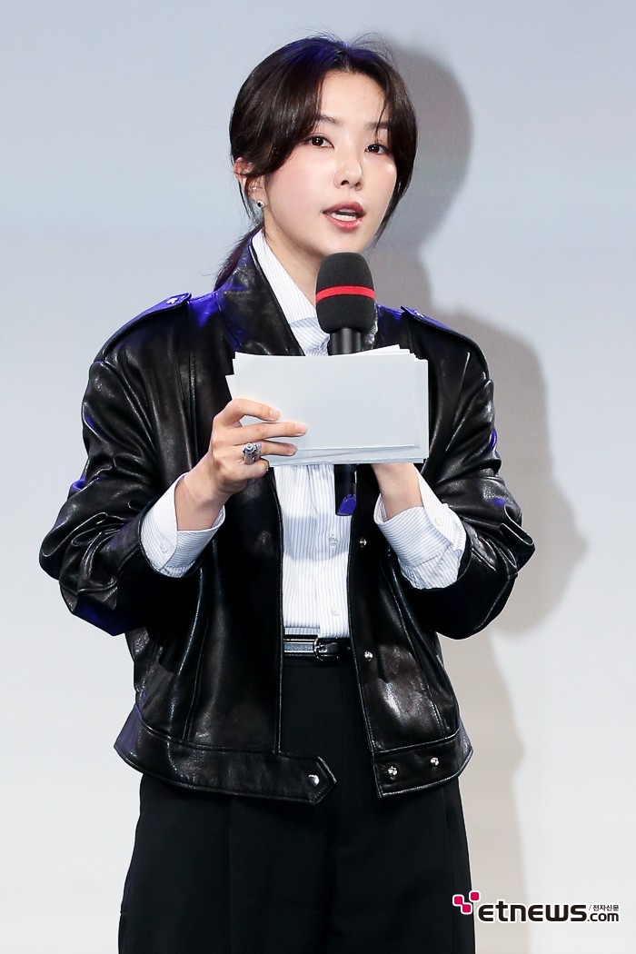 [ET포토] 강지영, '김재중 기자 간담회 MC'