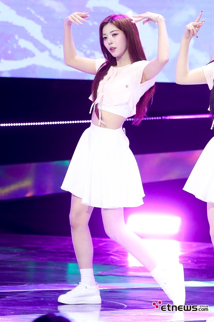 [ET포토] 트리플에스 서다현, '우아하게~'