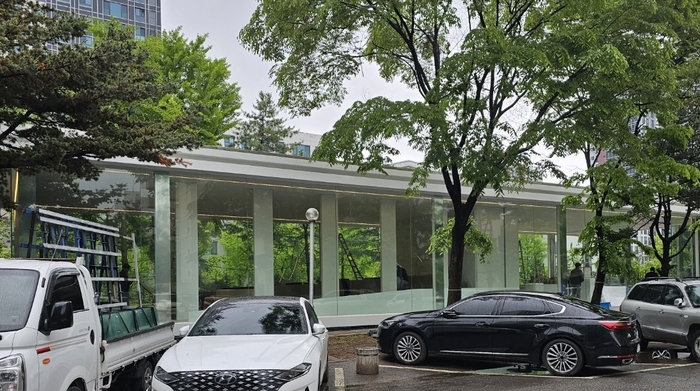 '개포주공 6·7단지 재건축 정비사업'지 내 디에이치 르베로 홍보관 전경. 사진=제보자