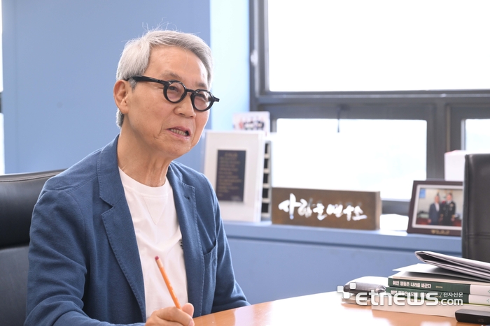 이근면 전 인사혁신처장