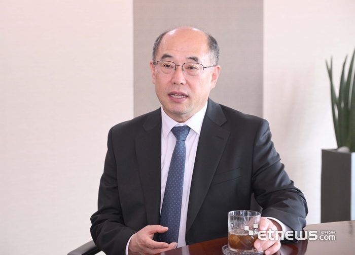 [21대 대통령에게 ICT인이 바란다]〈2〉송재성 KTOA 부회장 “AI 세액공제 확대하고 데이터사용규제 풀어야”