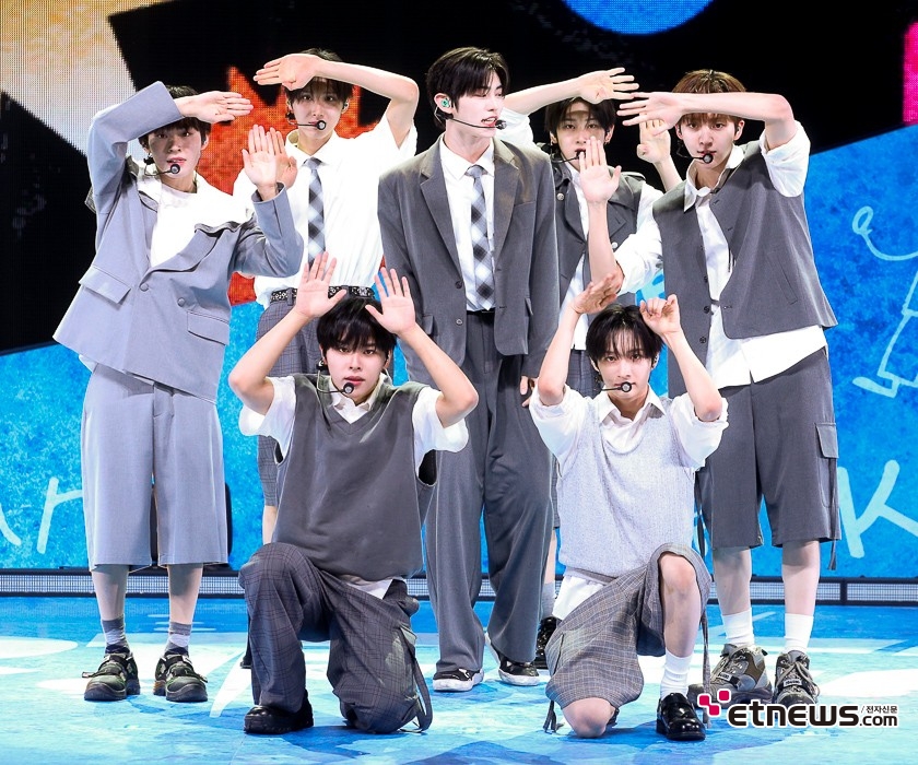 [ET포토] 킥플립, '청량한 콘셉트'