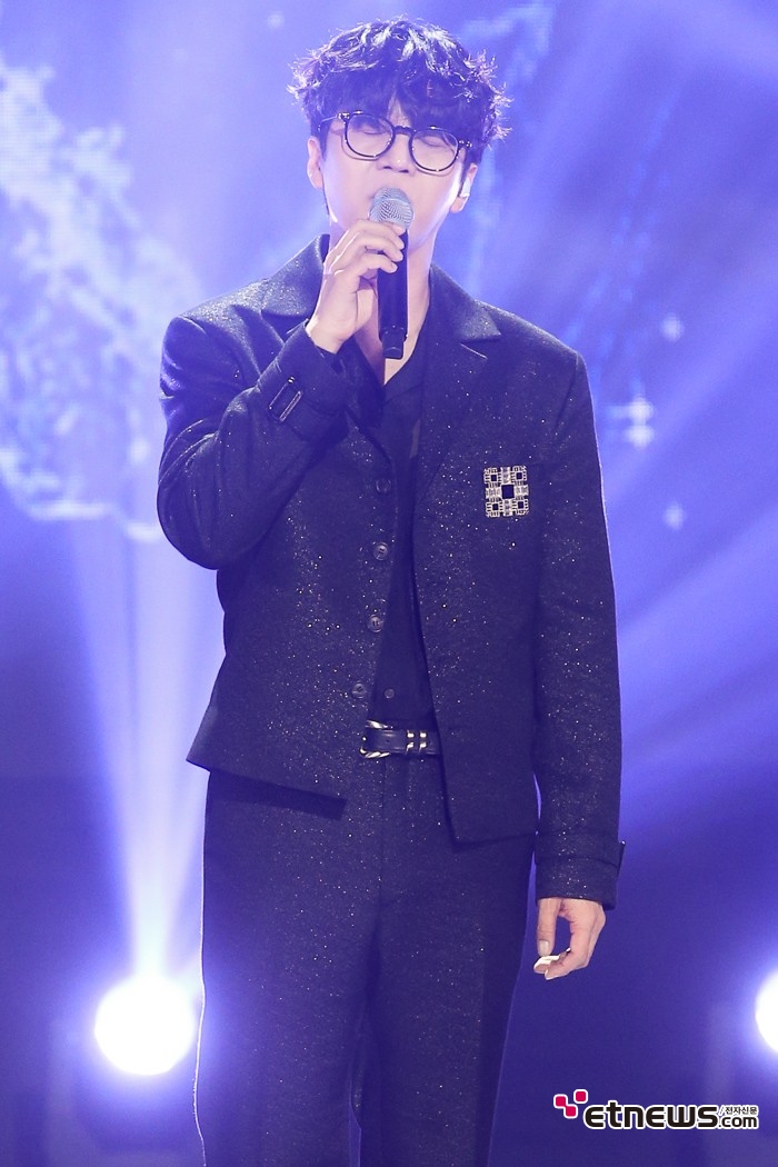 [ET포토] 박지후, '두눈 지그시 감고'